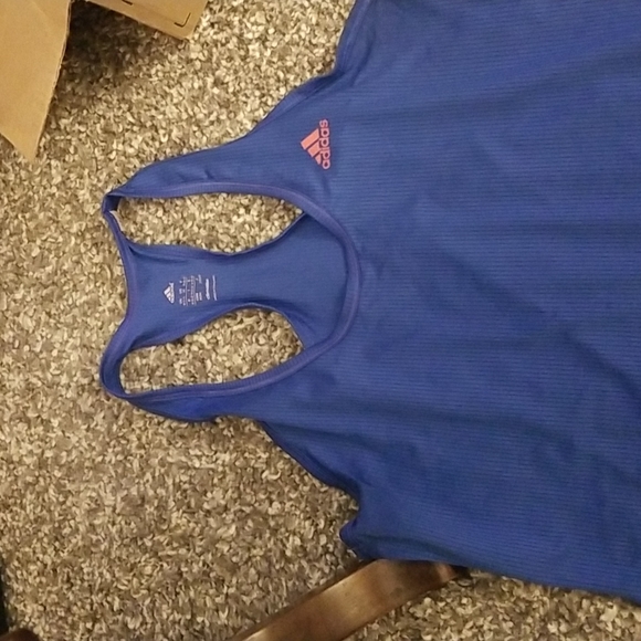 Adidas tank to big for me. - Picture 1 of 2